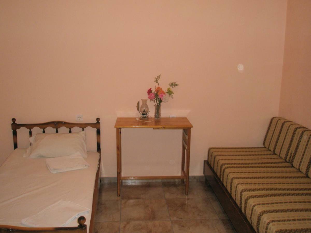 Hotel de apartamente Faliraki Benitses (Corfu)